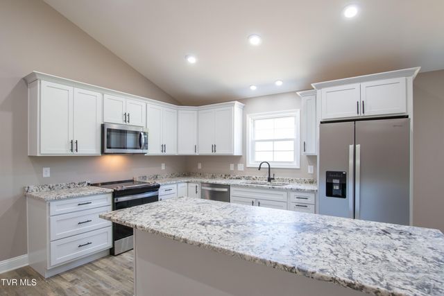 17150 Sedona Drive, Abingdon, VA 24211