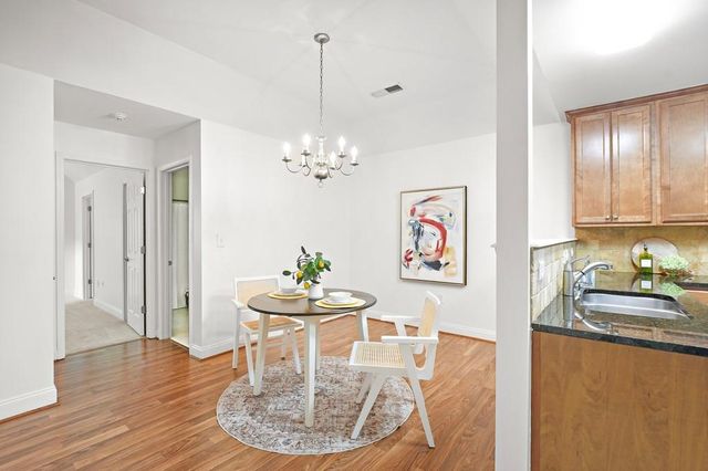 2365 Chimney Cottage Circle NE 14, Marietta, GA 30066