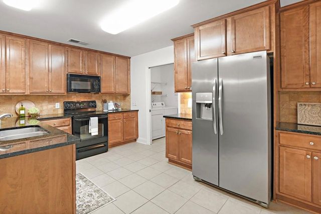 2365 Chimney Cottage Circle NE 14, Marietta, GA 30066