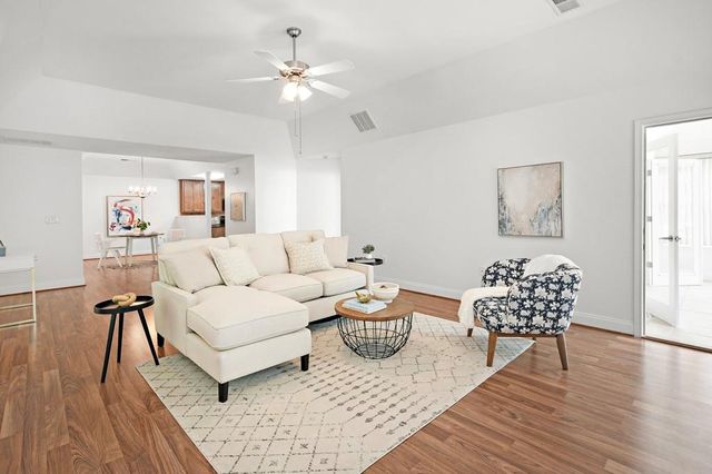 2365 Chimney Cottage Circle NE 14, Marietta, GA 30066
