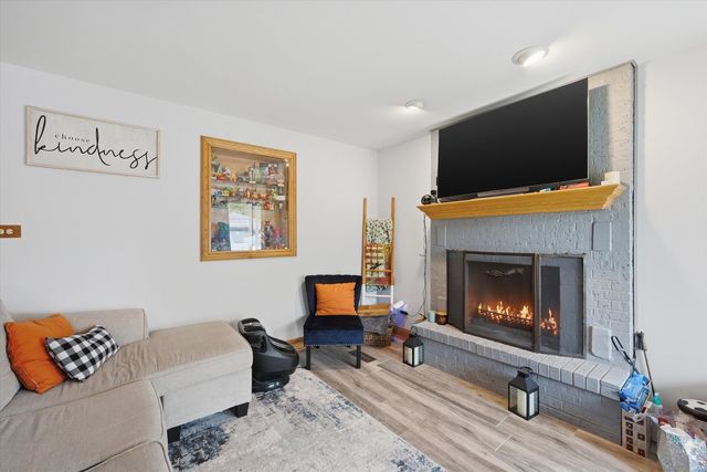 10352 Leslie Lane, Chicago Ridge, IL 60415
