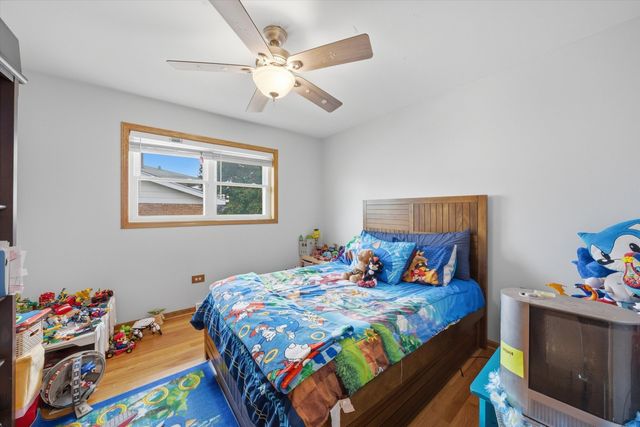 10352 Leslie Lane, Chicago Ridge, IL 60415