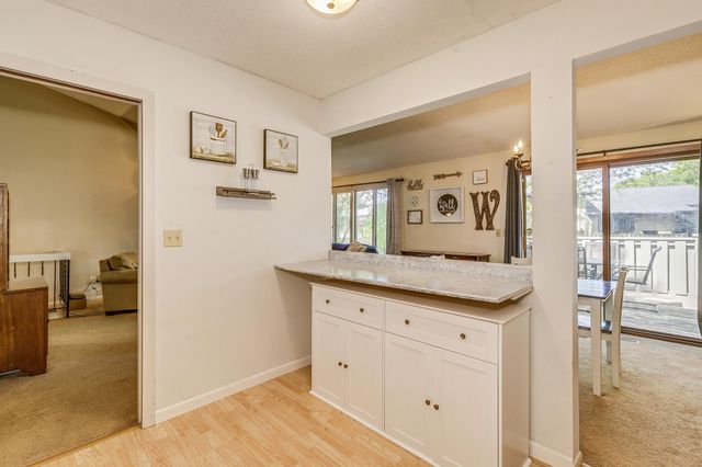 5481 Hyland Courts Drive, Bloomington, MN 55437