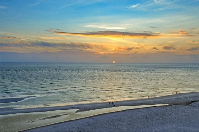 20 WHISPERING SANDS DRIVE 1201, Sarasota, FL 34242
