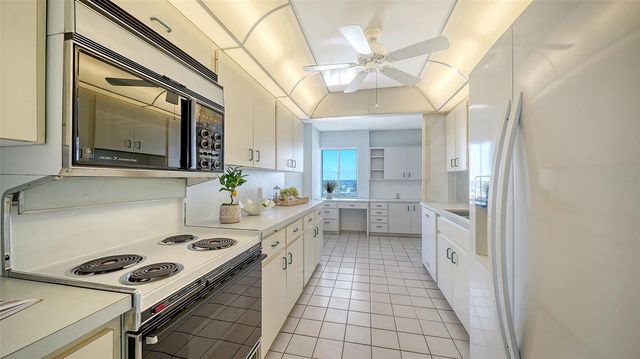 20 WHISPERING SANDS DRIVE 1201, Sarasota, FL 34242