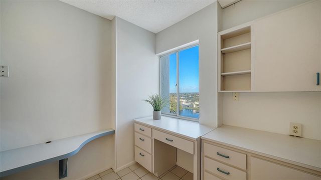 20 WHISPERING SANDS DRIVE 1201, Sarasota, FL 34242