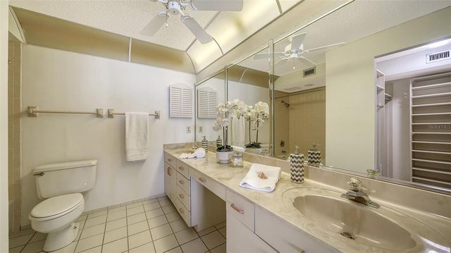 20 WHISPERING SANDS DRIVE 1201, Sarasota, FL 34242