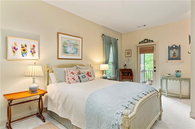 9032 Selborne Lane, Chattahoochee Hills, GA 30268