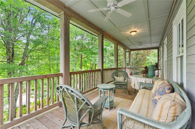 9032 Selborne Lane, Chattahoochee Hills, GA 30268