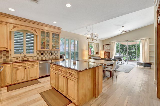 8599 VIA GIARDINO 1, Boca Raton, FL 33433