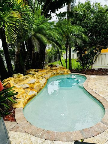 8599 VIA GIARDINO 1, Boca Raton, FL 33433