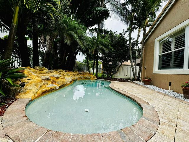 8599 VIA GIARDINO 1, Boca Raton, FL 33433
