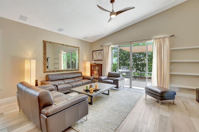 8599 VIA GIARDINO 1, Boca Raton, FL 33433