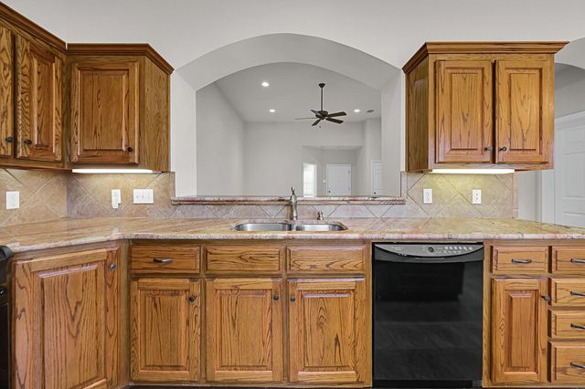 1904 Casual Circle, Waco, TX 76712