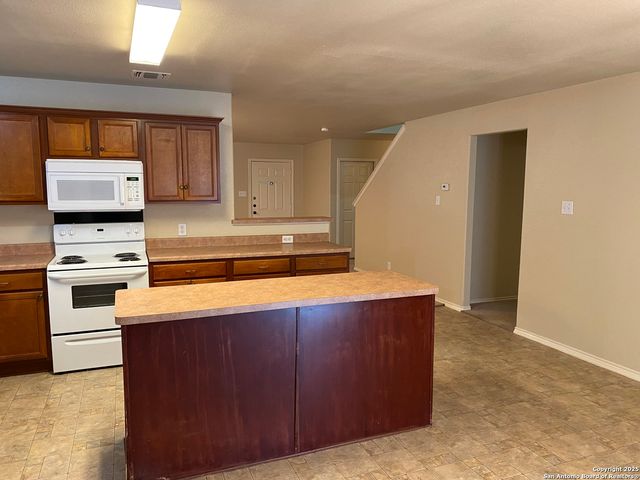 3338 Whisper Manor, Schertz, TX 78108