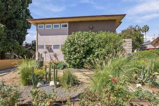 1677 N Lake, Pasadena, CA 91104