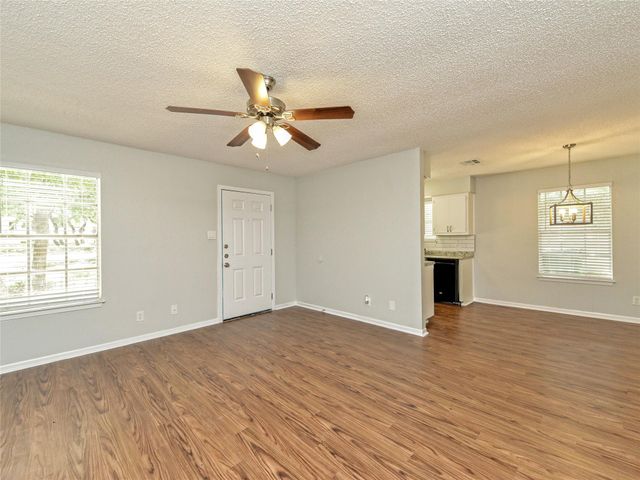 1010 Cushing DR B, Round Rock, TX 78664