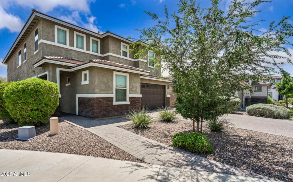 13627 S 45th Street, Phoenix, AZ 85044