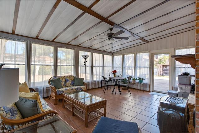 800 Arnold Palmer DR, Portsmouth, VA 23701