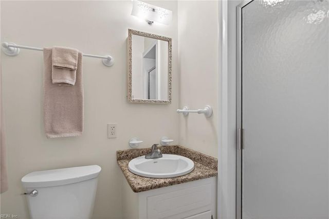 800 Arnold Palmer DR, Portsmouth, VA 23701