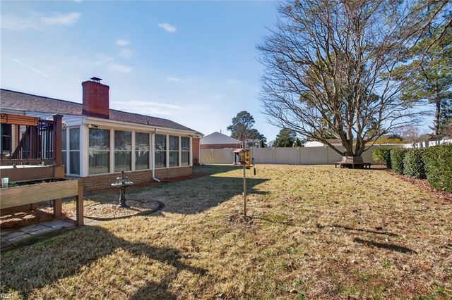 800 Arnold Palmer DR, Portsmouth, VA 23701