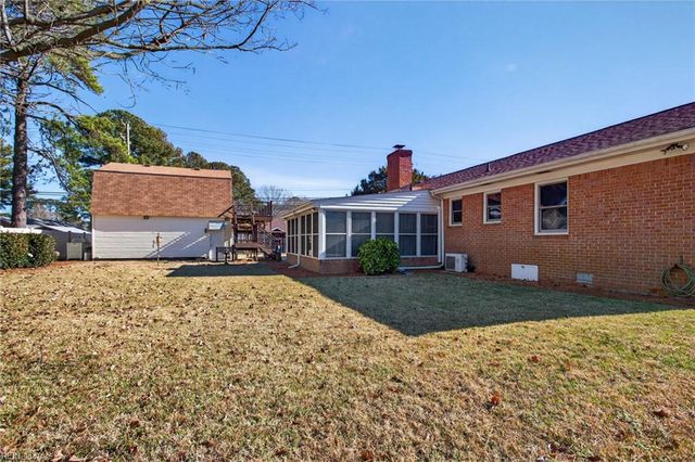 800 Arnold Palmer DR, Portsmouth, VA 23701