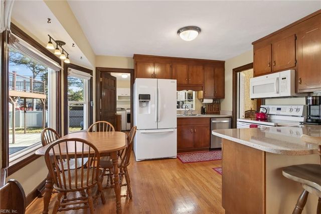 800 Arnold Palmer DR, Portsmouth, VA 23701