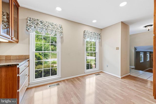 1432 FILENE CT, Vienna, VA 22182