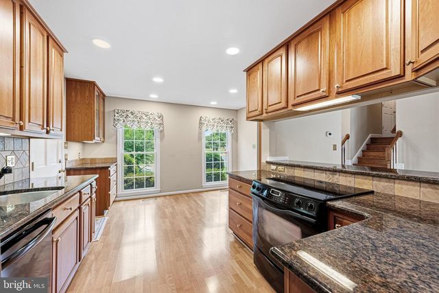 1432 FILENE CT, Vienna, VA 22182