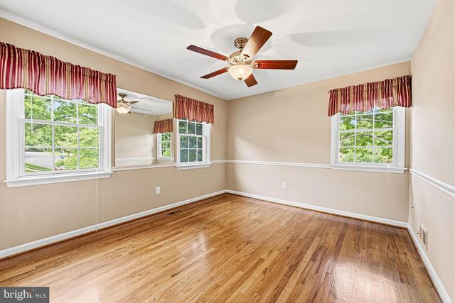 1432 FILENE CT, Vienna, VA 22182