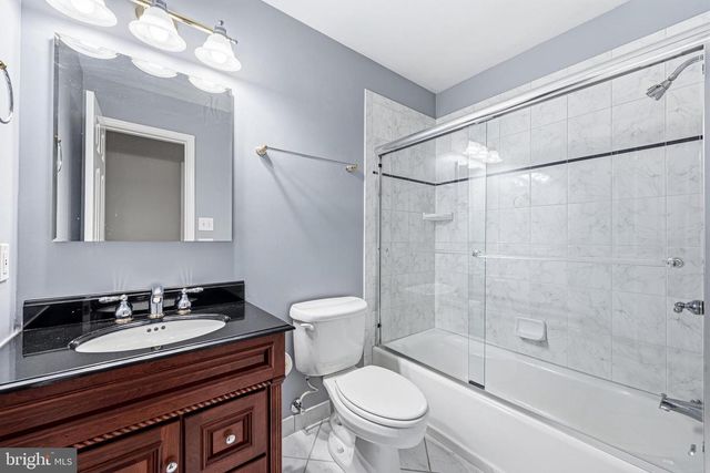 1432 FILENE CT, Vienna, VA 22182