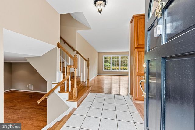 1432 FILENE CT, Vienna, VA 22182