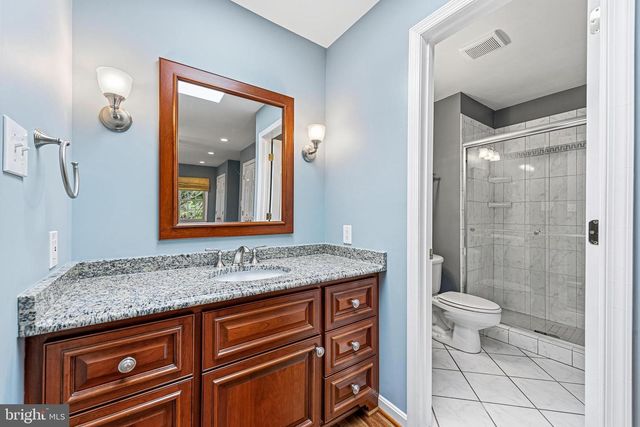 1432 FILENE CT, Vienna, VA 22182