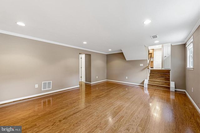 1432 FILENE CT, Vienna, VA 22182