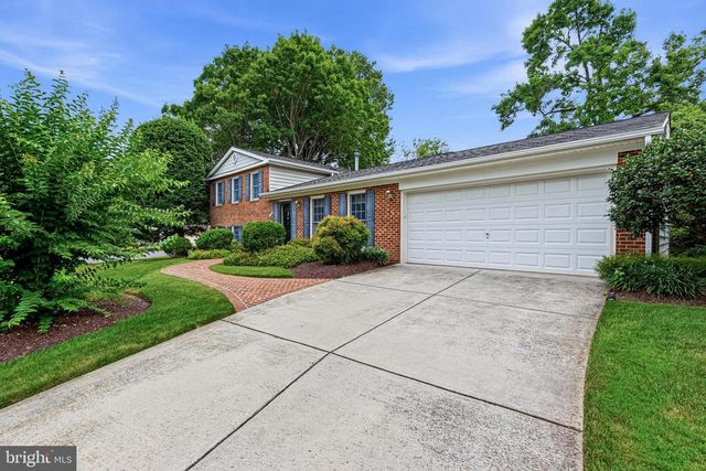 1432 FILENE CT, Vienna, VA 22182