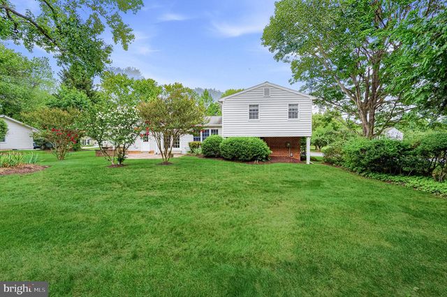 1432 FILENE CT, Vienna, VA 22182