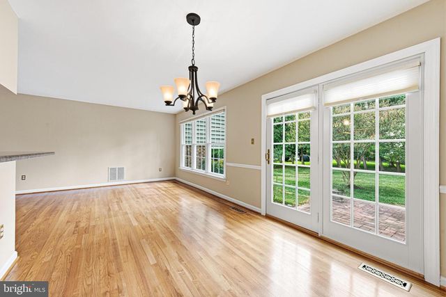 1432 FILENE CT, Vienna, VA 22182
