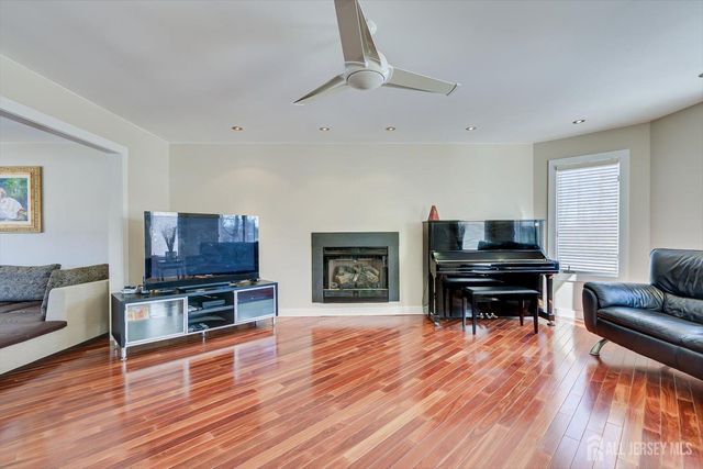37 Jernee Drive, East Brunswick, NJ 08816