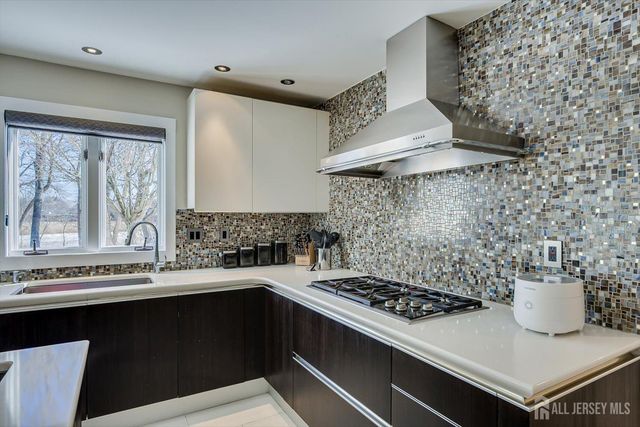 37 Jernee Drive, East Brunswick, NJ 08816