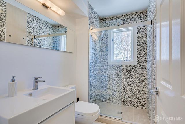 37 Jernee Drive, East Brunswick, NJ 08816