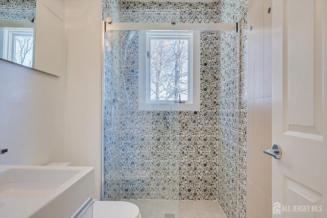 37 Jernee Drive, East Brunswick, NJ 08816