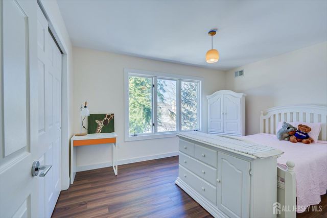 37 Jernee Drive, East Brunswick, NJ 08816