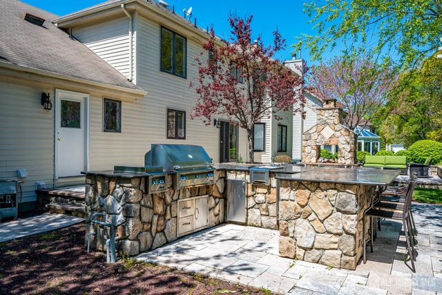 37 Jernee Drive, East Brunswick, NJ 08816