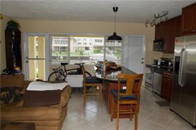 2881 NE 32nd St 119, Fort Lauderdale, FL 33306