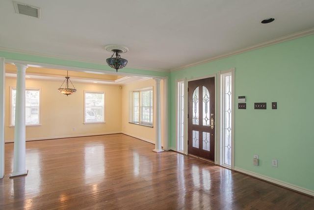 1535 W 25th Street, Houston, TX 77008