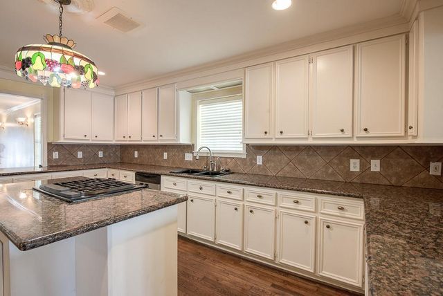 1535 W 25th Street, Houston, TX 77008