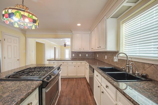 1535 W 25th Street, Houston, TX 77008