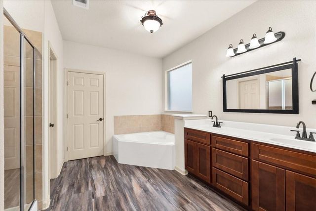 162 W Heritage Mill Circle, Tomball, TX 77375