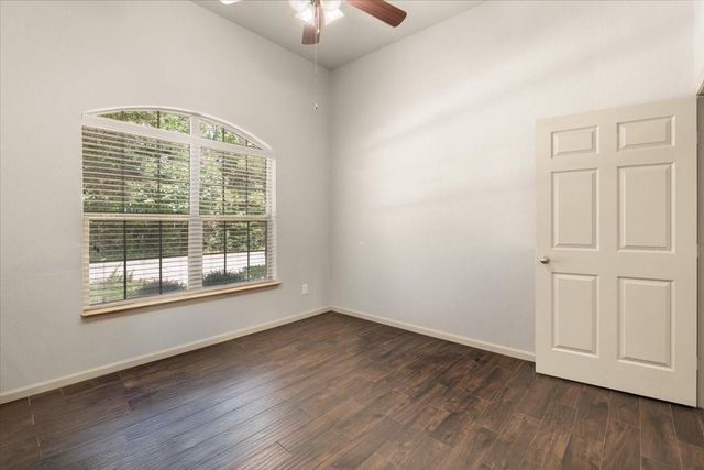 162 W Heritage Mill Circle, Tomball, TX 77375