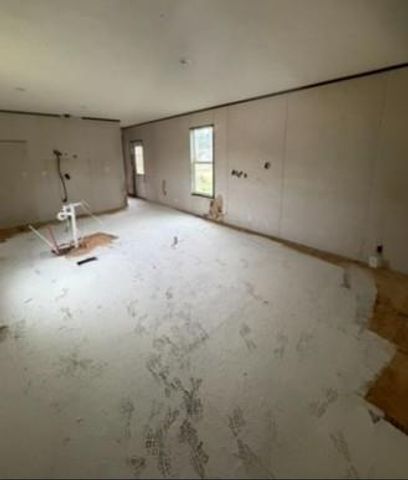 8356 Bennett Road W, Grand Bay, AL 36541